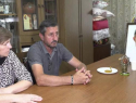 Родители молодого мужчины, найденного мертвым в лесу, требуют прозрачного расследования