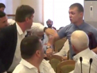 Драка мунсоветников из-за спора о разрушающихся зданиях Кишинева попала на видео