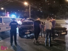Ночное ДТП на Чеканах из-за неуступчивого водителя с двумя пострадавшими сняли на видео
