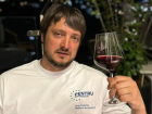 Кум Спыну, подозреваемый в коррупции, требует назад конфискованные тысячи долларов