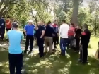 Проклятия в адрес лидеров партии "Платформа DA" в двух районах Молдовы сняли на видео
