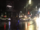 Машина полиции столкнулась ночью с такси в центре Кишинёва