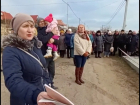 Люди из Копанки вышли на акцию протеста - они не хотят подключаться к энергосистеме правобережья