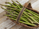 Натуральная и местная: в Молдове в продаже появилась отечественная спаржа