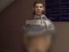 Стриптиз для полиции устроил подросток после пьяного дебоша в Кишиневе и попал на видео