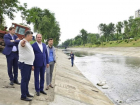 Набережную реки Бык в Кишиневе укрепляют бетонными плитами