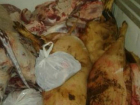 Партию опасного мяса попытался продать на Центральном рынке столицы ловкий делец