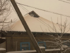 Аномальный снег оранжевого и розового цвета напугал жителей юга Молдовы и Украины