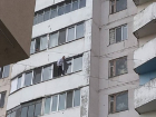 Мужчина в Кишиневе пытается сброситься с высотного здания