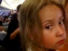 «Дети падали в обморок»: кошмар на борту самолета из Рима в Кишинев сняли на видео