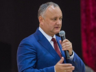 Политолог привел простые доводы, почему президент за народ борется с олигархами 