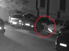 "Ночной неадекват" покуражился над автомобилем в Кишиневе и попал на видео 