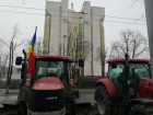Тракторы еще в Кишиневе - неужели "тракторасты" хотят свергнуть Санду?