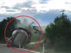 Попавший в ДТП на Балканском шоссе в Кишиневе цементовоз сняли на видео