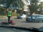 Мопедист с пассажиром попали в жесткое ДТП на улице Кишинева