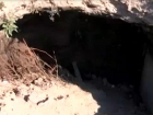 Огромный провал в земле угрожает домам в Кагуле
