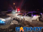 Жесткая авария на Куза-Водэ - Mazda и машина Yandex-такси столкнулись лоб в лоб