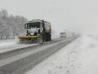 Снег и перегруженные дороги: Молдову замело