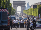 Погибшего при таране полицейского автобуса в Париже террориста сняли на видео 
