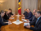 Игорь Додон рассказал литовке и британцу о пользе нейтралитета для Молдовы