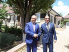 Посол Румынии назвал честью для себя посещение дома Игоря Додона
