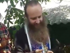 Священник отказался отпевать невенчанного молдаванина и попал на видео