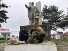 "Жрачка и пивас" важнее памяти: жители Пересечина плюют на состояние местного памятника солдату-освободителю