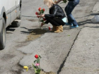 Флешмоб с высадкой цветов в ямы на дорогах устроили активисты в Бельцах 