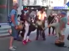 Избиение агрессивными сторонниками Нэстасе уличных музыкантов сняли на видео