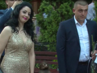 Известную молдавскую певицу сняли на видео с ее "тайным" молодым мужем 