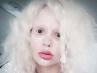 Девушка-альбинос из Одессы раскрыла тайну экстравагантной внешности в шоу "Холостяк"