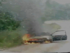 Водитель в последний момент выпрыгнул из загоревшегося автомобиля под Сороками