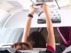 Девушка высушила трусы под вентилятором в самолете на виду у пассажиров: забавное видео