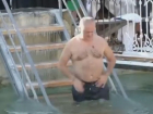 Игорь Додон искупался в проруби на Крещение в минус 12 градусов