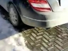 Автохамы в центре Кишинева заставили пешеходов подвергать опасности свои жизни: «надо резать колеса!»