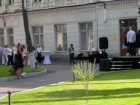 Свадьба во дворе кишиневской примэрии вызвала бурю эмоций