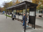 В Кишиневе устанавливают новые троллейбусные остановки