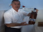 Пиво и рыбу обнаружили в холодильнике с молочными продуктами в молдавском детсаду