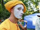 Молдавский театр ZAO развлекал одесситов на Первом международном фестивале уличных театров