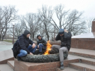 Подростков, осквернивших Вечный огонь в Одессе, сняли на видео 