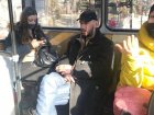 Кишиневский фрик Саша Райский закурил в троллейбусе по случаю 23 февраля