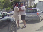 В Кишиневе два водителя устроили потасовку прямо на дороге, удивив зевак