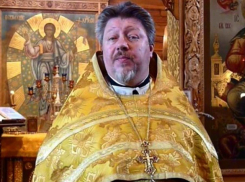 Героем скандального видео стал спевший «Мурку» личный секретарь изгнанного из Москвы архиепископа Тираспольского 