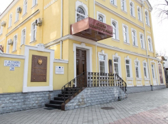 Роспуск парламента, совести и здравого смысла - подтрафит ли сегодня КС Майе Санду?