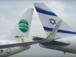 Столкновение пассажирских самолетов в аэропорту Тель-Авива попало на видео