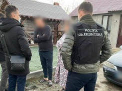 Полицейского задержали за незаконную перевозку сирийцев в Румынию 