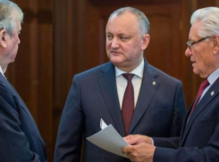 Снегур и Лучинский поддержали президента Додона и новую власть