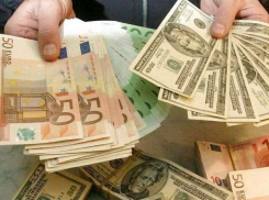 Падение курса национальной валюты прекратится, когда у паникеров закончатся свободные леи, - эксперт
