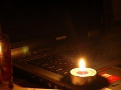 Во вторник свет отключат у тысяч жителей столицы и 15 районов Молдовы 