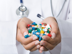 Агентство по лекарствам экстренно зарегистрировало новые таблетки и препарат